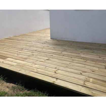 Lame de terrasse en pin lisse 4 faces 4800x145x27 mm