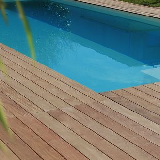 Terrasse piscine en IPÉ