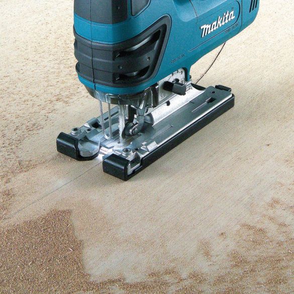 Scie sauteuse 720W - Coupe à 90° H de coupe maxi 135 mm + coffret MAKPAC | MAKITA 4350FCTJ