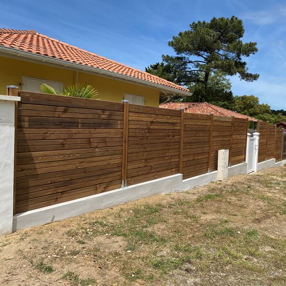 Lame clôture Scala Cl.3 marron - 1 face Faux claire-voie - L. 1,95 m - 150x25 mm