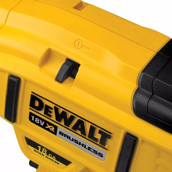 Cloueur de finition 18Ga XR 18V (sans batterie ni chargeur) + coffret T-STAK | DEWALT DCN680N-XJ