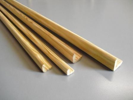 Baguette d'angle bords arrondis en pin des Landes 20x20 mm Long. 2,40 m