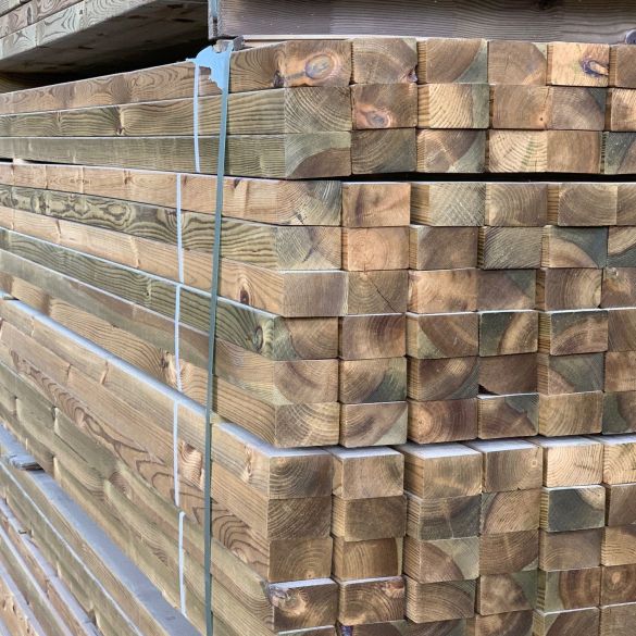 Bois d'Ossature en pin raboté 70x45 mm L.4,00 m traité Classe 4