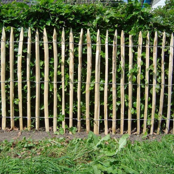 Ganivelle châtaignier fendu H. 1,50 m Long. 5 ml - Écartement 4/5 cm