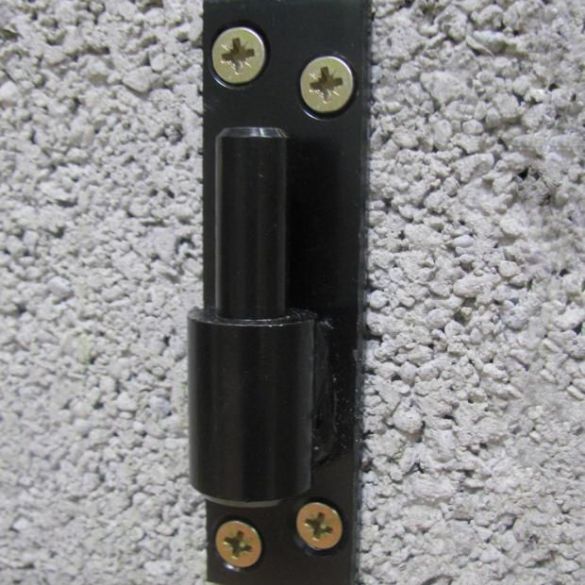 Gond de volet sur platine Ø 14 mm noir en acier