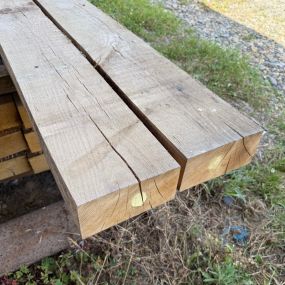 Traverse paysagère en chêne rouge 2,40 m pour aménagement jardin Idéa Bois Nicolas